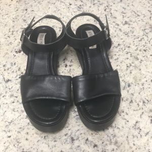 Steve Madden platform sandal